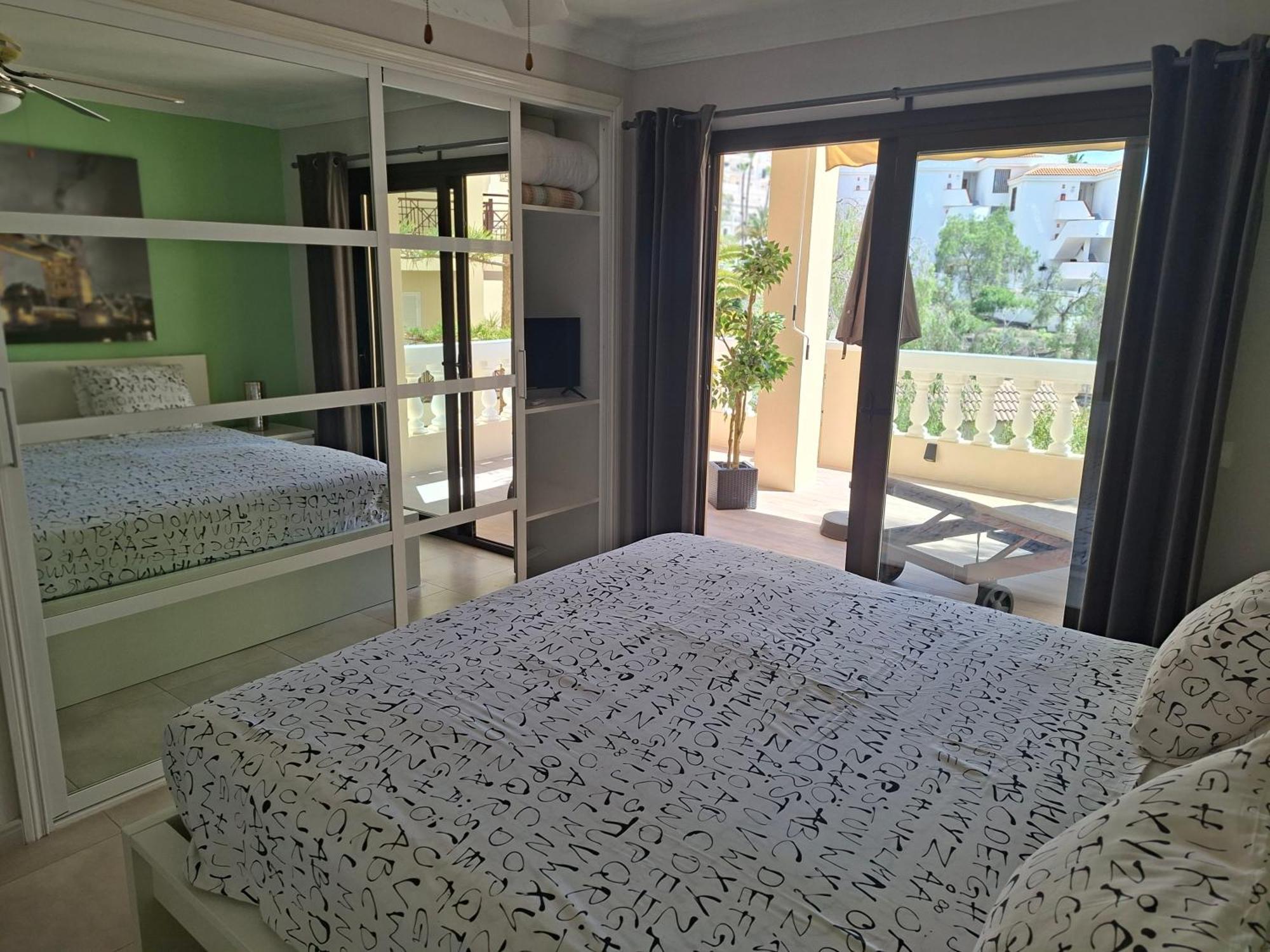 Nice 1 Bedroom Apartment Los Cristianos Лос-Крістіанос Екстер'єр фото